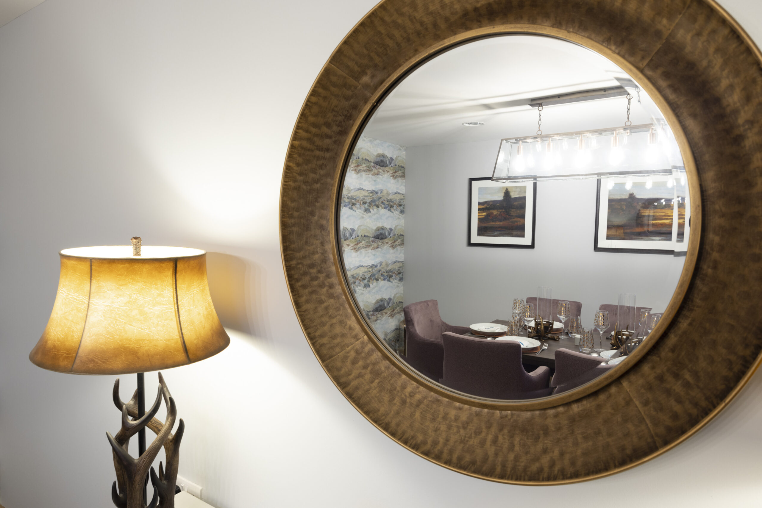 Mirror and Lamp in Dining Room